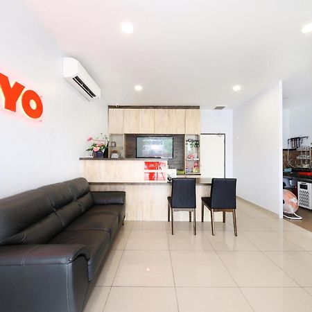 Oyo 778 Bmw 2 Hotel Муар Екстериор снимка