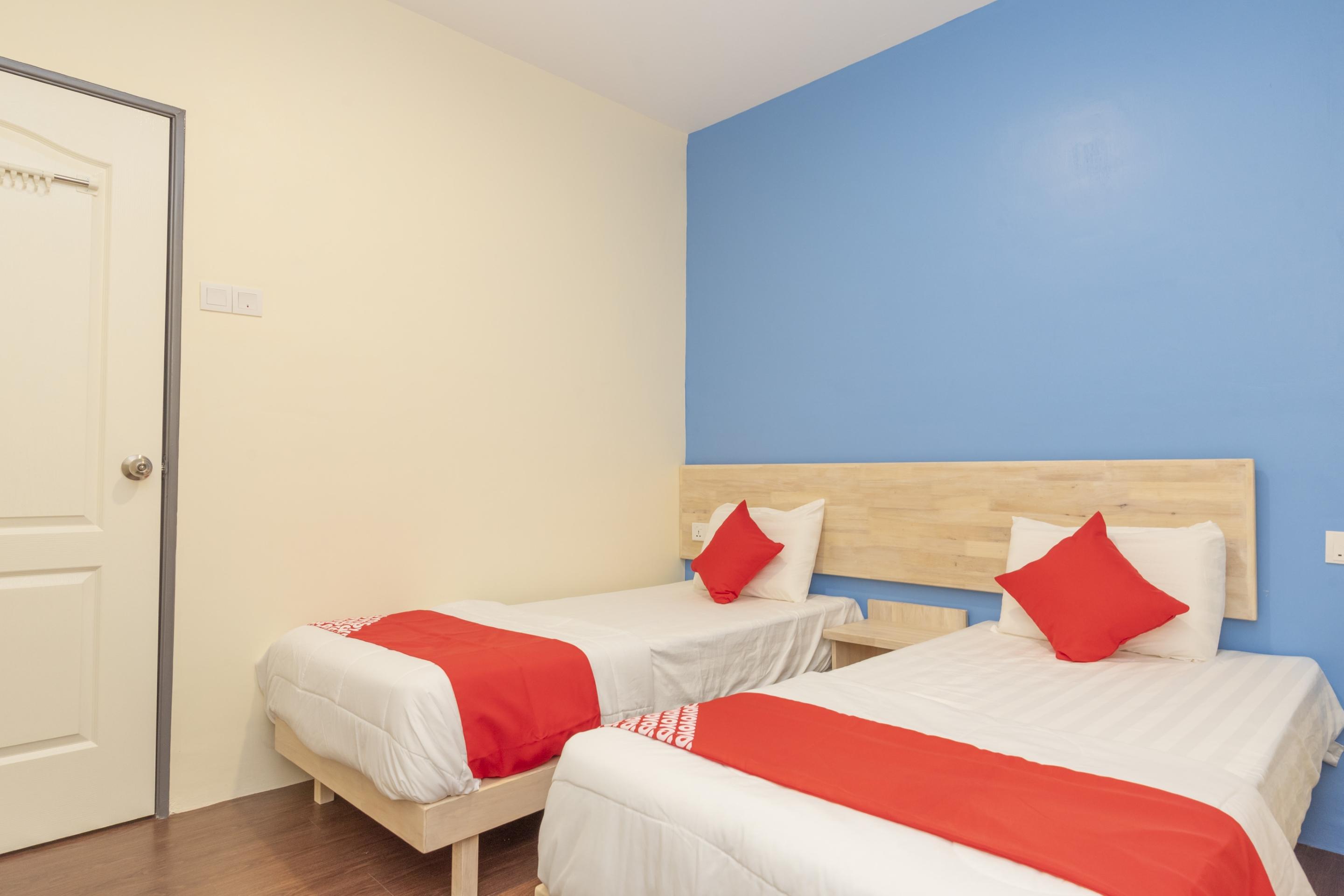 Oyo 778 Bmw 2 Hotel Муар Екстериор снимка