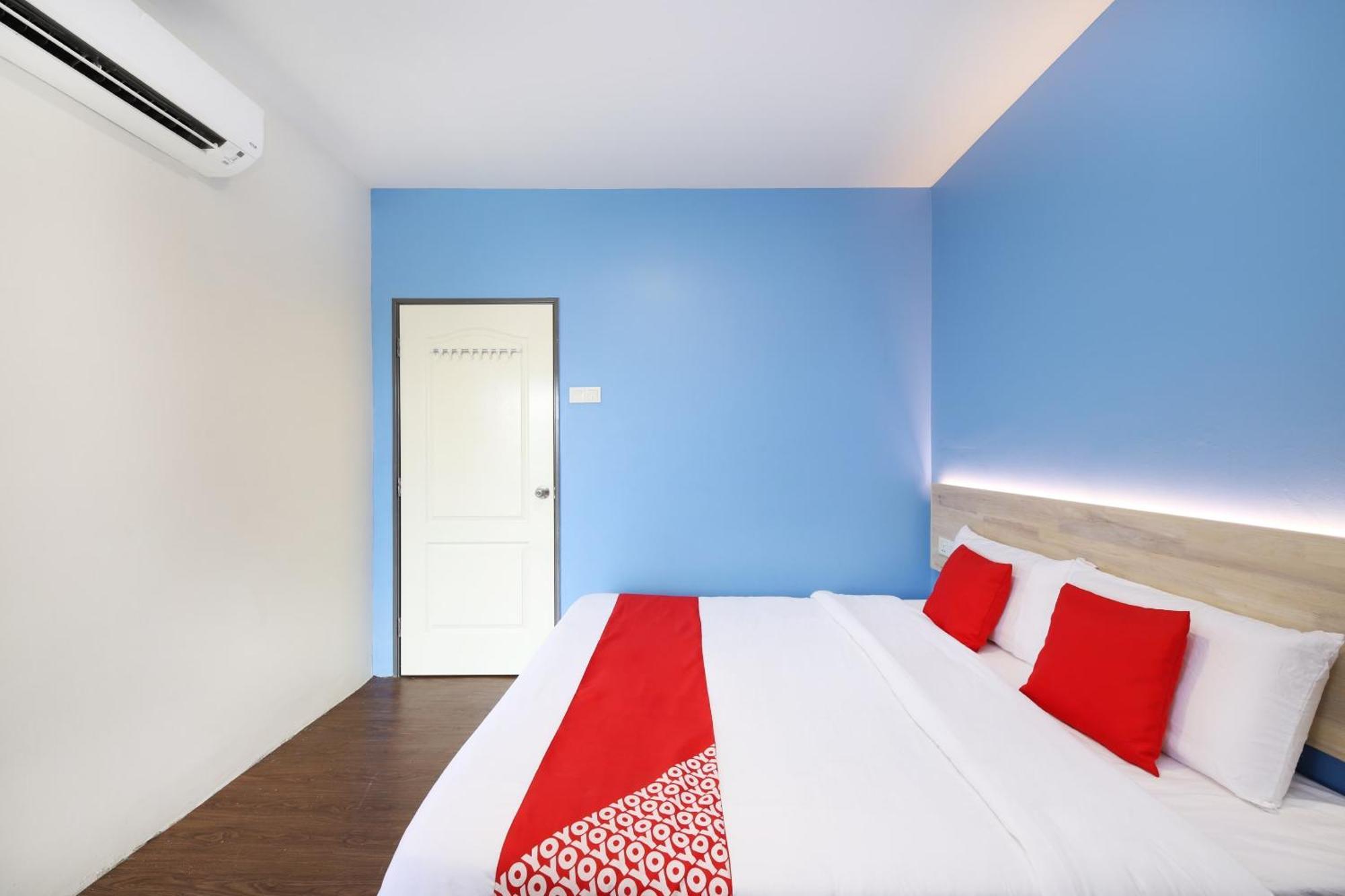 Oyo 778 Bmw 2 Hotel Муар Екстериор снимка