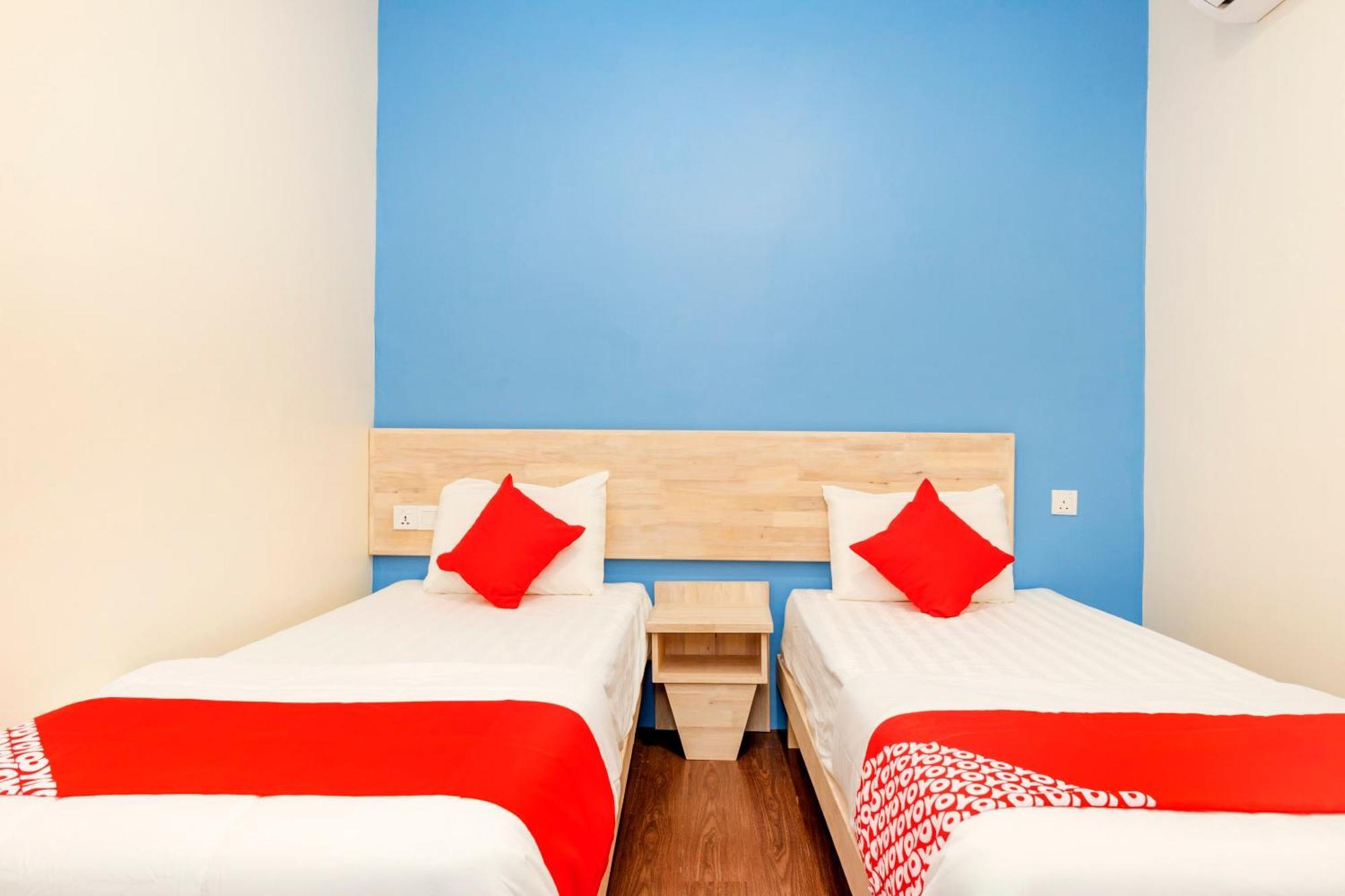 Oyo 778 Bmw 2 Hotel Муар Екстериор снимка