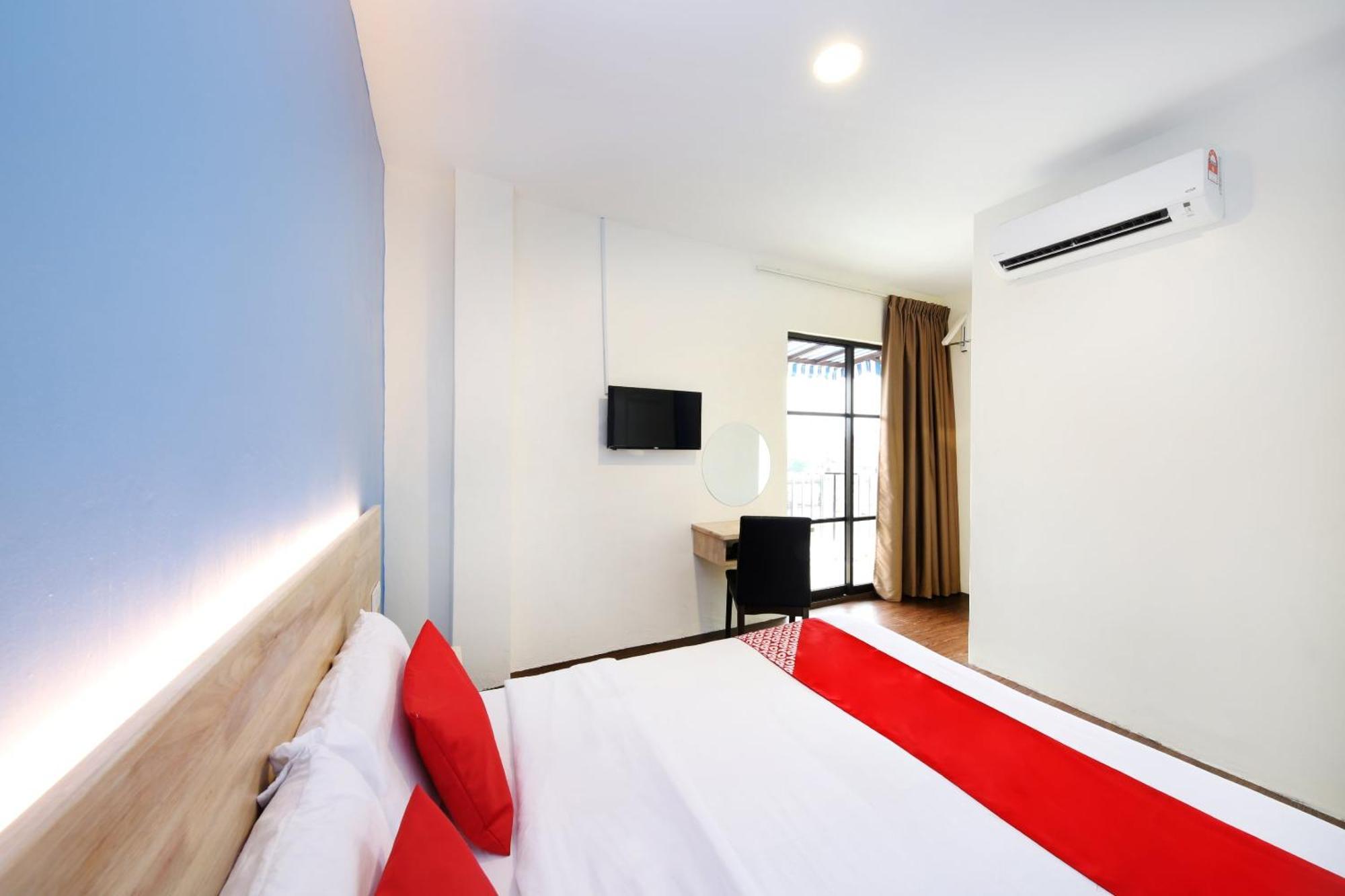 Oyo 778 Bmw 2 Hotel Муар Екстериор снимка