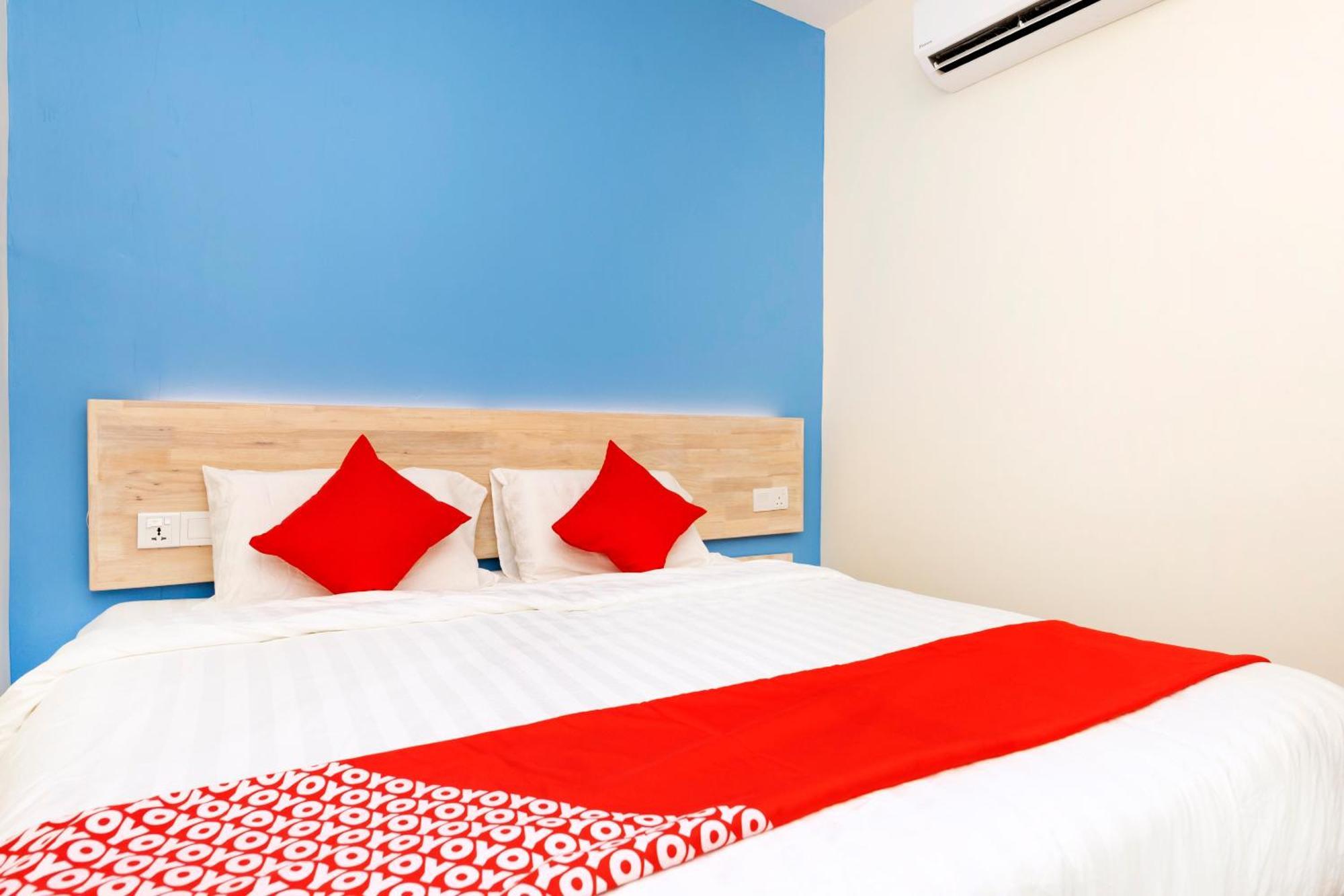 Oyo 778 Bmw 2 Hotel Муар Екстериор снимка