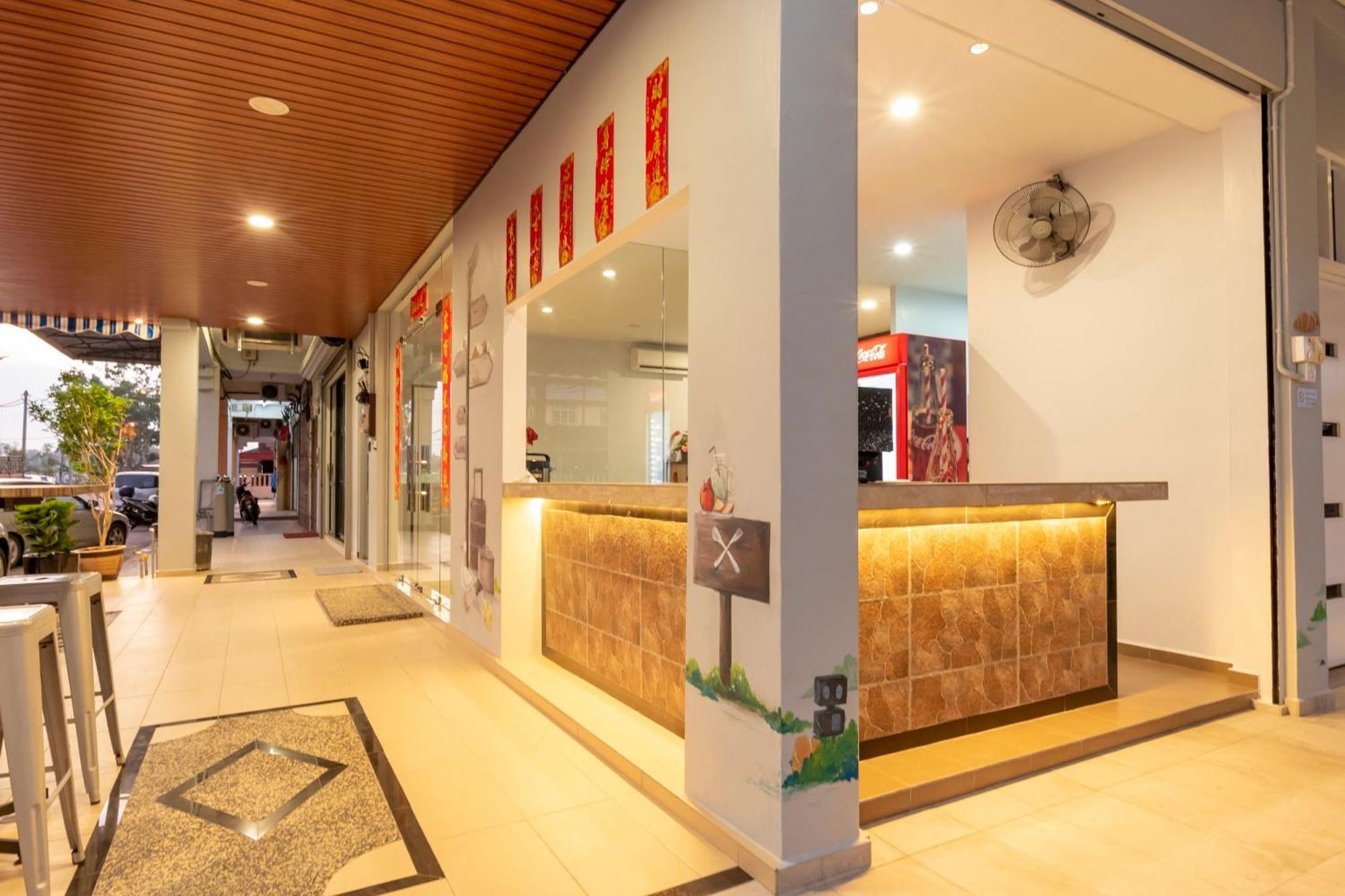 Oyo 778 Bmw 2 Hotel Муар Екстериор снимка